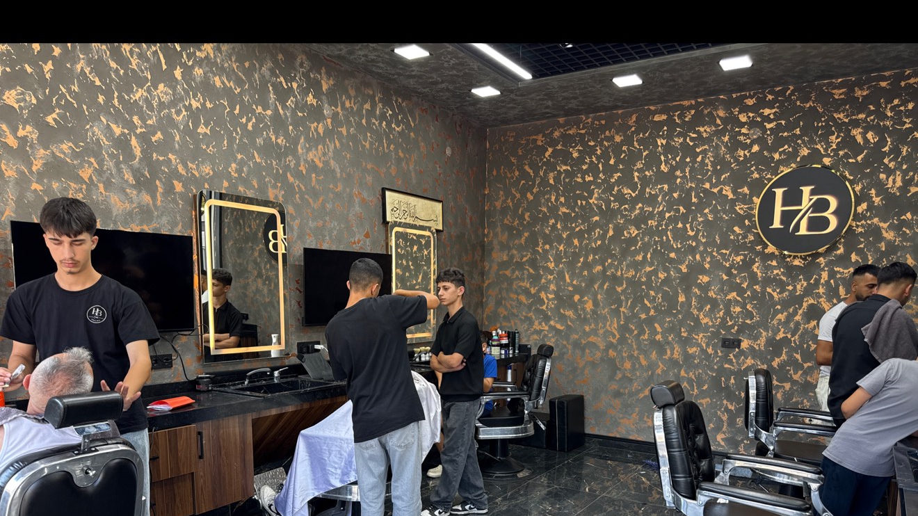 HB ERKEK BERBERİ salon görünümü
